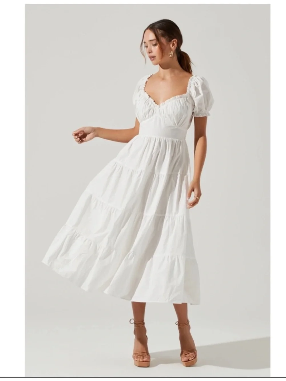 ASTR The Label White Tiered Dress with Sweetheart Neckline Graduation Bridal - Picture 1 of 15